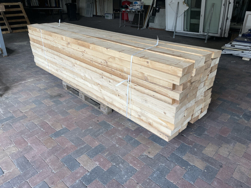 10 houten balken / gordingen 150x50 van 4 meter