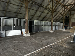 10 stuks nette paardenboxen met kunststof planken - Foto 1