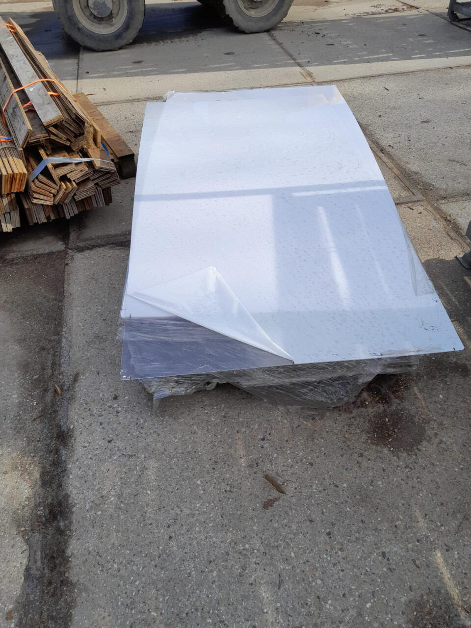 Plexiglas platen