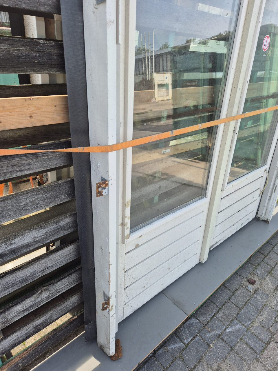 Dubbele openslaande deuren met kozijn - Hardhout