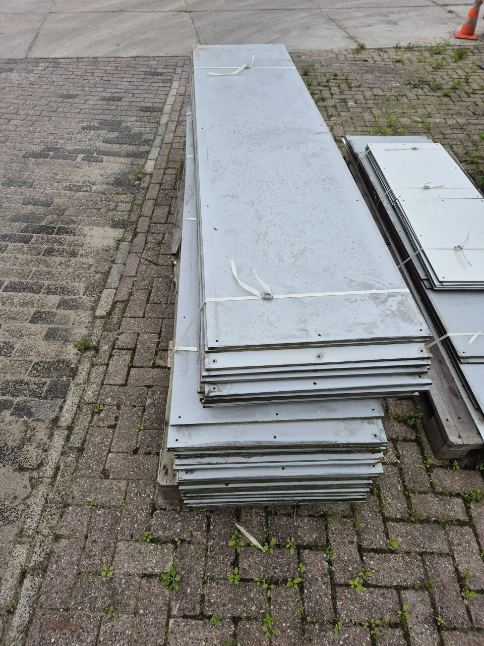 Trespa plaat - Grijs - 250x60x1 cm - Foto 1