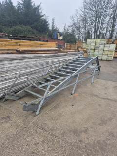 Stalen trappen - 2 stuks - 400 cm - Foto 1