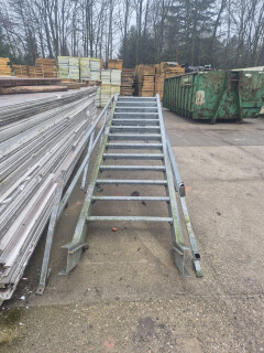 Stalen trappen - 2 stuks - 400 cm - Foto 2