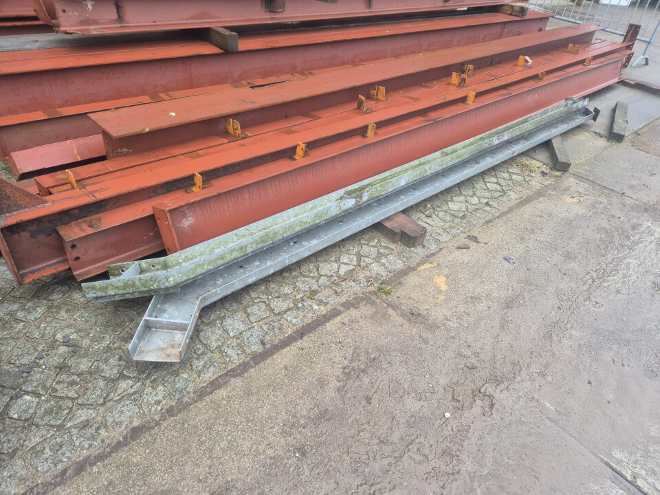 Stalen trappen - 2 stuks - 400 cm - Foto 5
