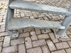 Gegalvaniseerde stalen wenteltrap (kwartdraai - 90 graden) - Foto 13