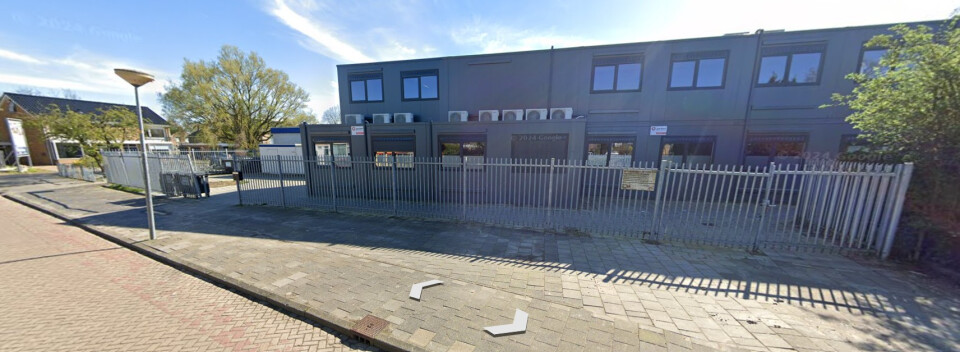 Ca. 50 meter gegalvaniseerd spijlenhekwerk incl. draaipoort - Foto 2