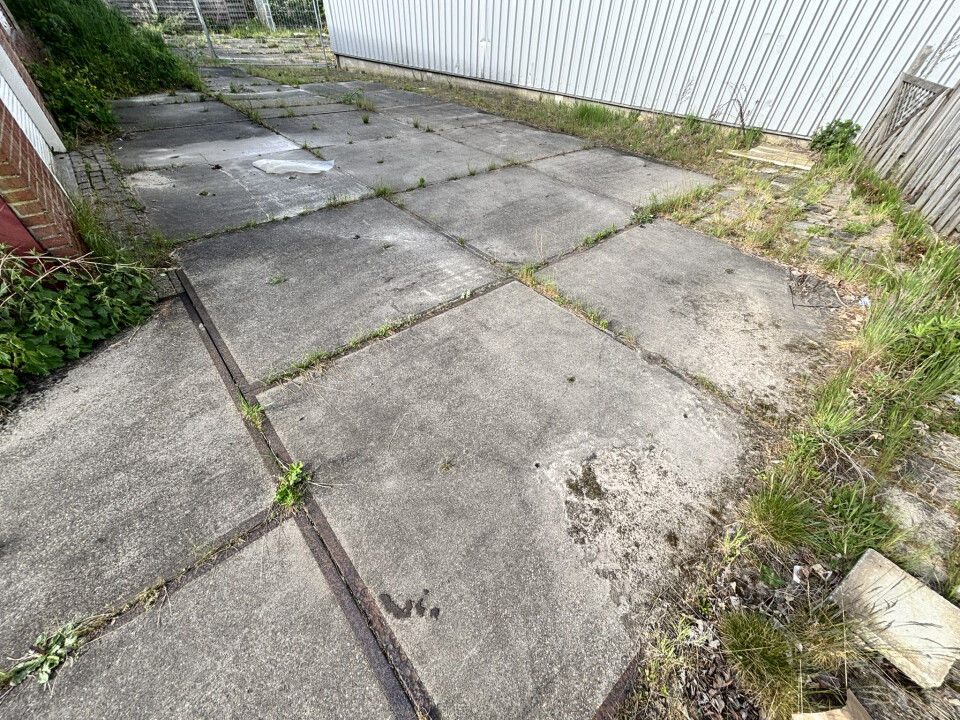 50 stuks gebruikte betonplaat / Stelcon platen van 12 cm dik