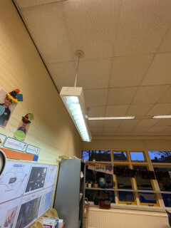 Diverse TL- lampen met roosters - Foto 3