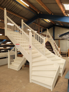Trap met onderin hoek - Foto 2