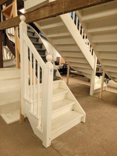 Plateautrap met leuning - Foto 2