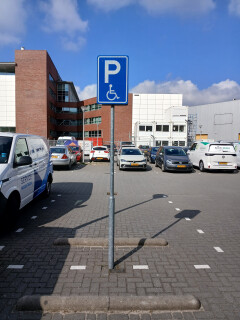 Mindervalide verkeersbord + paal - Foto 1