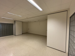 Mobiele paneelwand (schuifwand) met hpl afwerking type 1 (groot), Fabrikant: Breedveld. - Foto 1