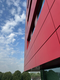 Aluminium 2-3mm dik Gevelpanelen rood uit 2006 - Foto 1