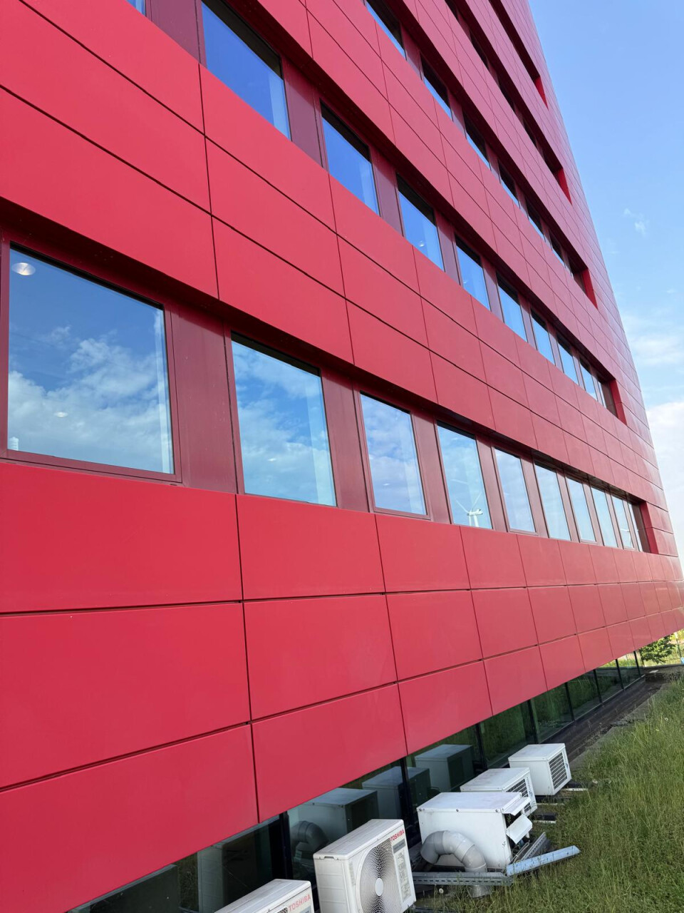 Aluminium 2-3mm dik Gevelpanelen rood uit 2006 - Foto 2