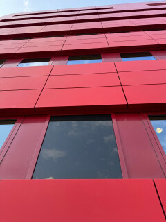 Aluminium 2-3mm dik Gevelpanelen rood uit 2006 - Foto 3