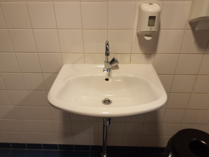 Wastafel- en wastrogcombinaties