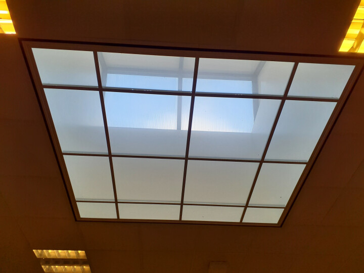 Daklichtkoepels en daklichtkappen