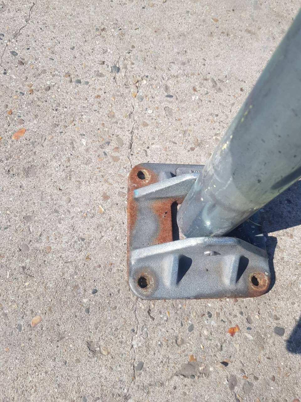 Betonnen en metalen straatmaterialen - Foto 3