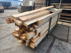Vuren balken met spijkers - Foto 4