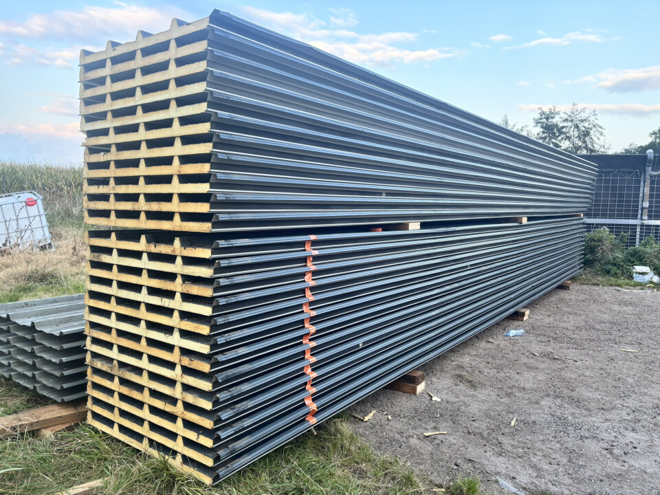 500 m² sandwichpanelen gebruikte dakpanelen 40/80 mm dik - Foto 1