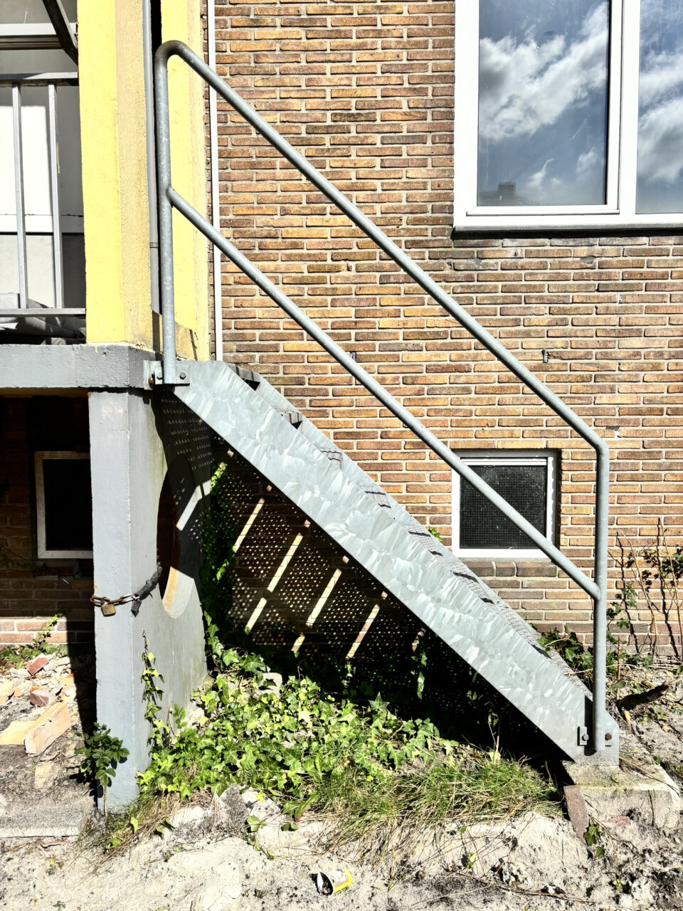 32 stuks gegalvaniseerde stalen trap / steektrap (150 cm H) - Foto 5