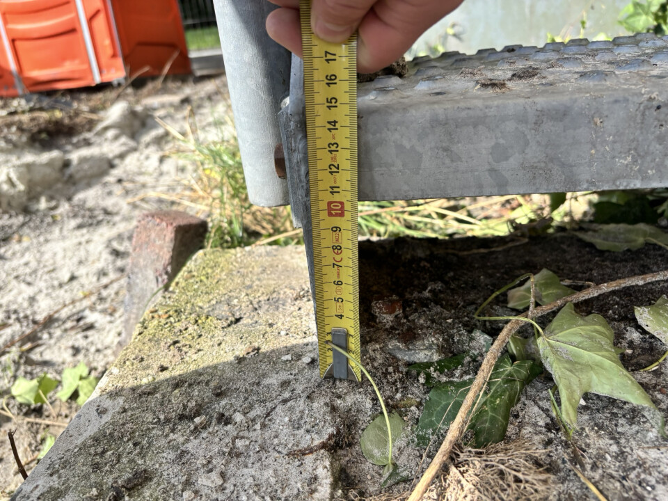 32 stuks gegalvaniseerde stalen trap / steektrap (150 cm H) - Foto 14