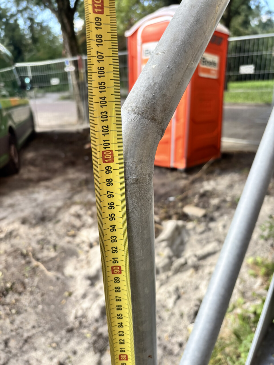 32 stuks gegalvaniseerde stalen trap / steektrap (150 cm H) - Foto 13