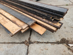 Geteerde vuren planken - Foto 1