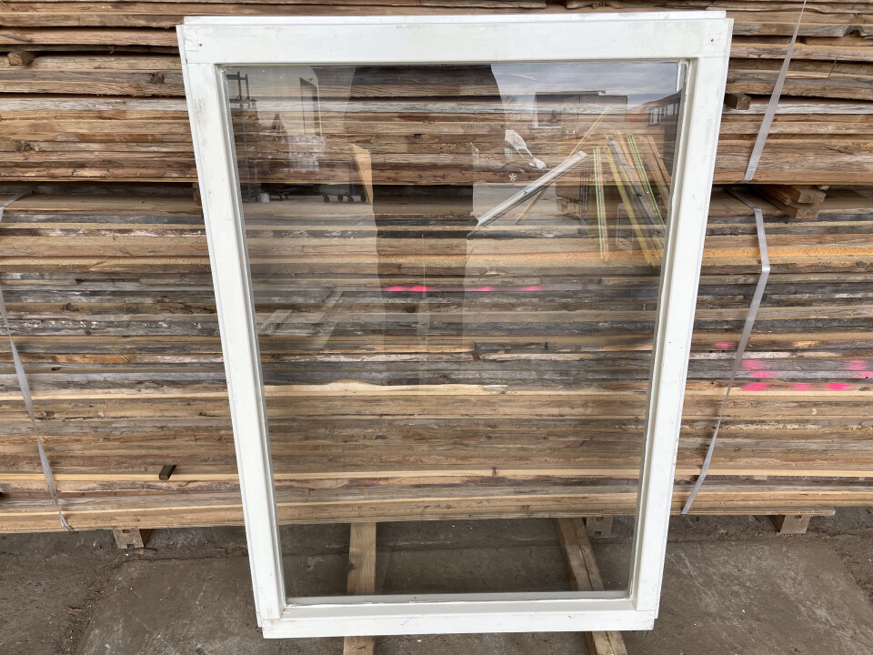 Gebruikte ramen 90 x 130 cm vast enkel glas