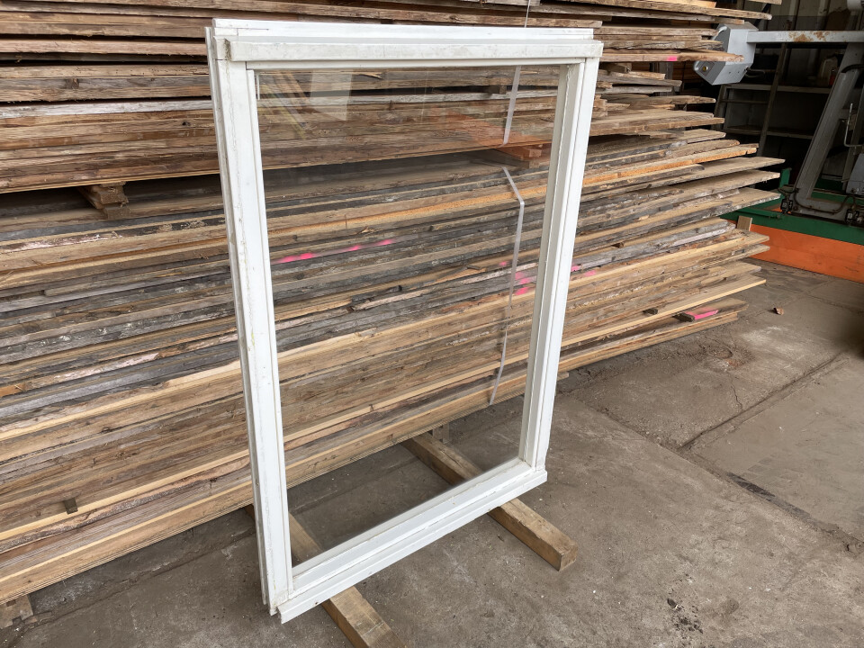 Gebruikte ramen 90 x 130 cm vast enkel glas - Foto 3