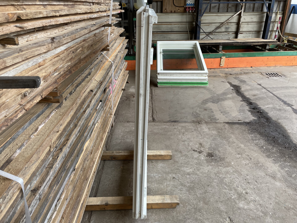 Gebruikte ramen 90 x 130 cm openslaand enkel glas zonder roede - Foto 7