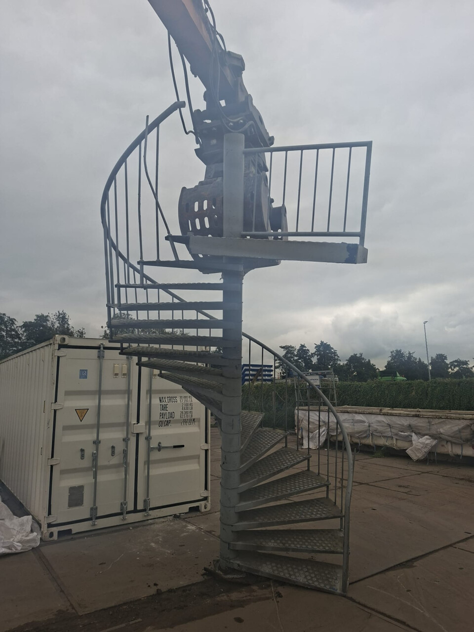 Gegalvaniseerde wenteltrap met platform - Foto 4