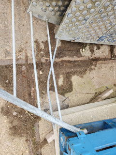 Gegalvaniseerde wenteltrap met platform - Foto 8