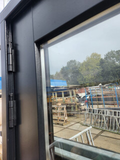 Hardhouten kozijn met dubbele deur - Foto 2