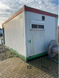 bouwkeet met urinoirs - Foto 3