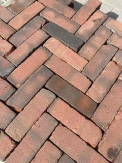 Dikformaat rood (P94) - Foto 1