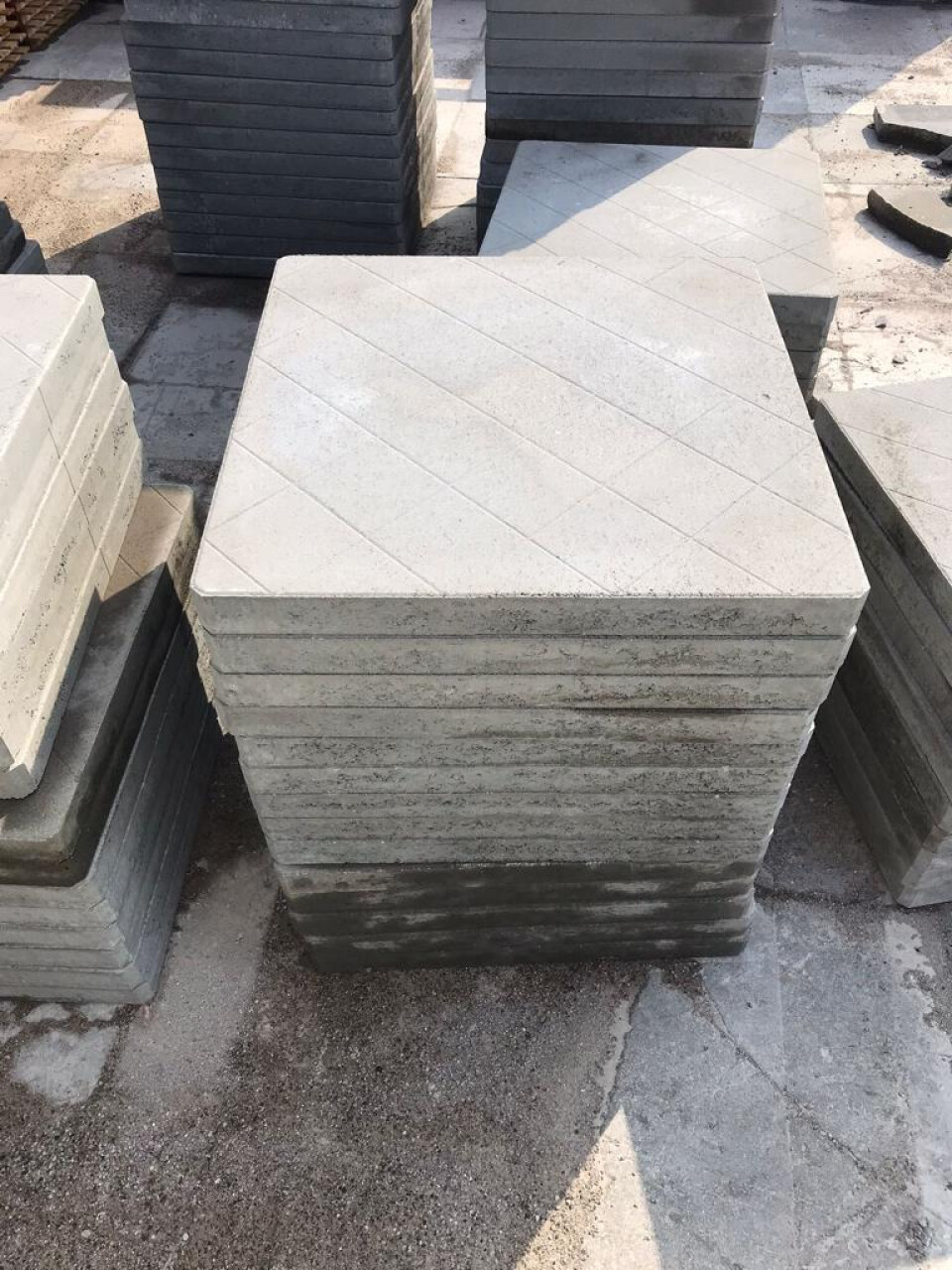 Betonplaten tegelmotief 80x80x7cm (P33)