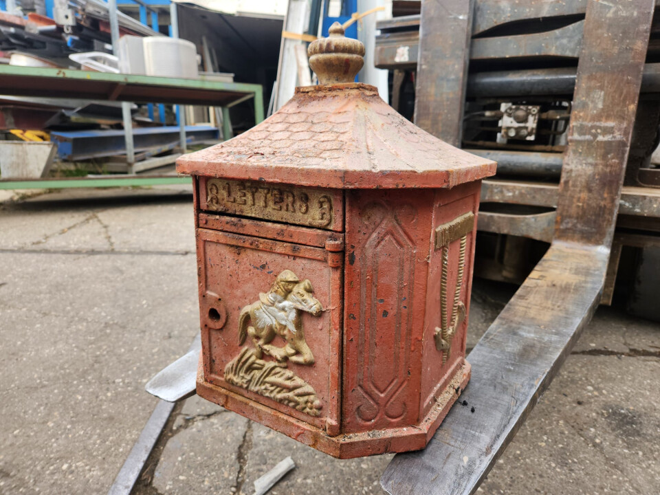 Gietijzeren brievenbus - Foto 1