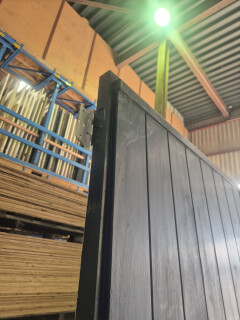 Hardhouten buitendeur met latten - 13157 - Foto 2