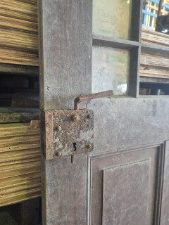 Antieke deur met oude sloten - Opknapper - 13163 - Foto 4