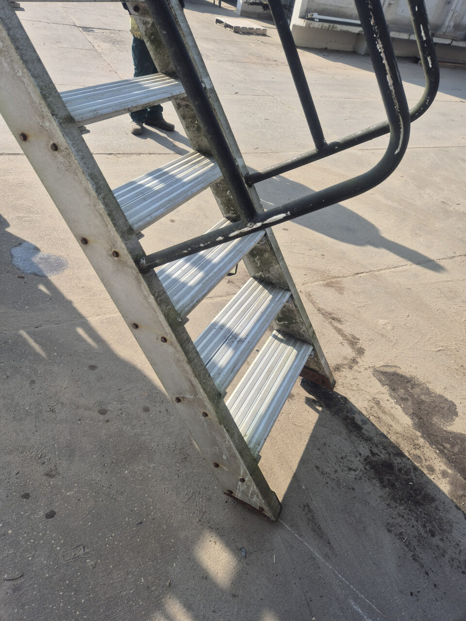 Aluminium trap - 200 cm hoog - 70 cm breed - Foto 3