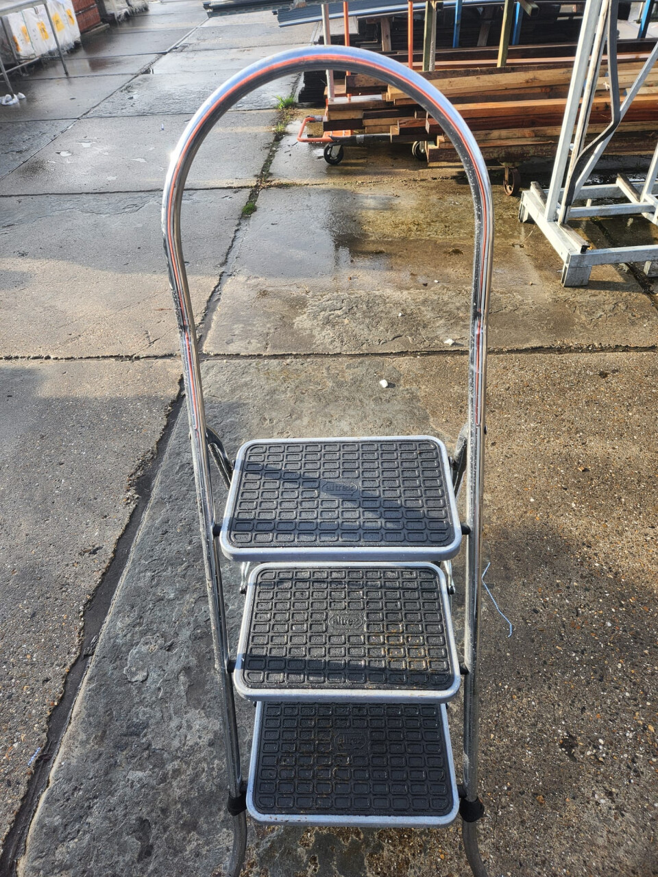 Trap voor in huis of tuin, 3 tredes