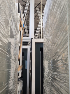 Nieuwe hardhouten Meranti kozijnen, zonder glas - Foto 19