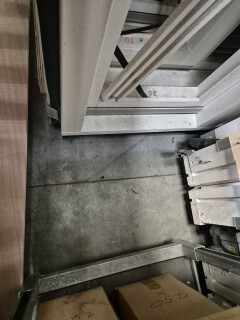 Nieuwe hardhouten Meranti kozijnen, zonder glas - Foto 1