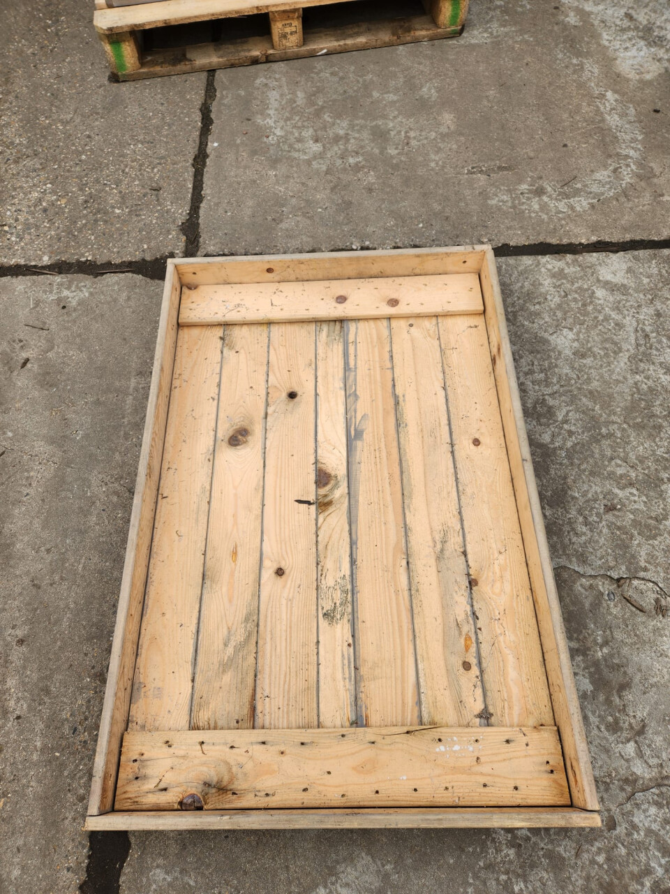 Houten bakken, gemaakt van vlonderplanken - Foto 3