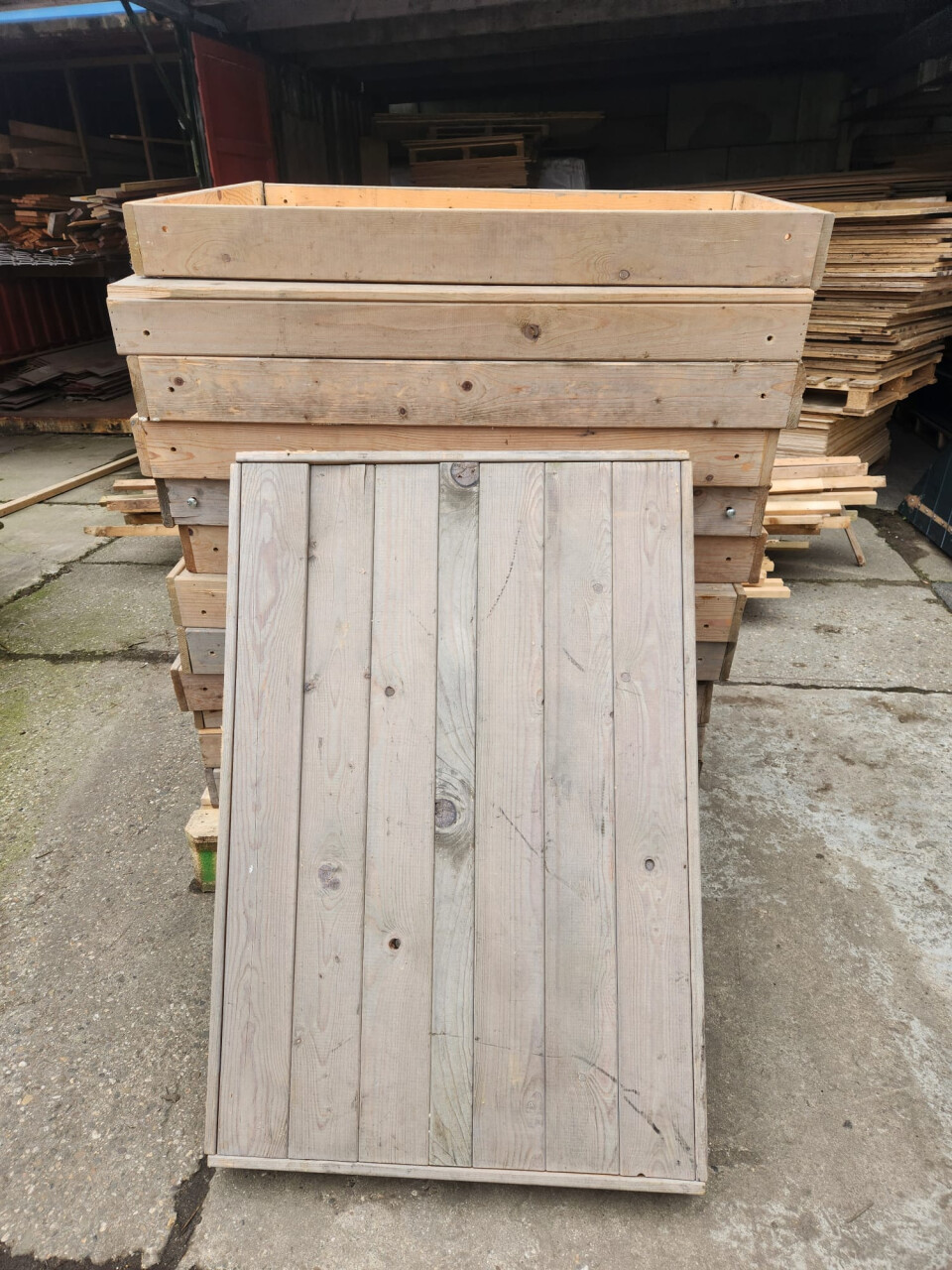 Houten bakken, gemaakt van vlonderplanken - Foto 5