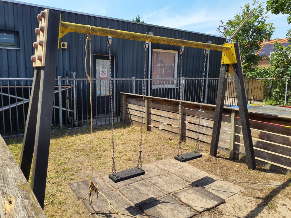 Speeltoestel - Dubbele schommel en slingertouw, beschikbaar december/januari!