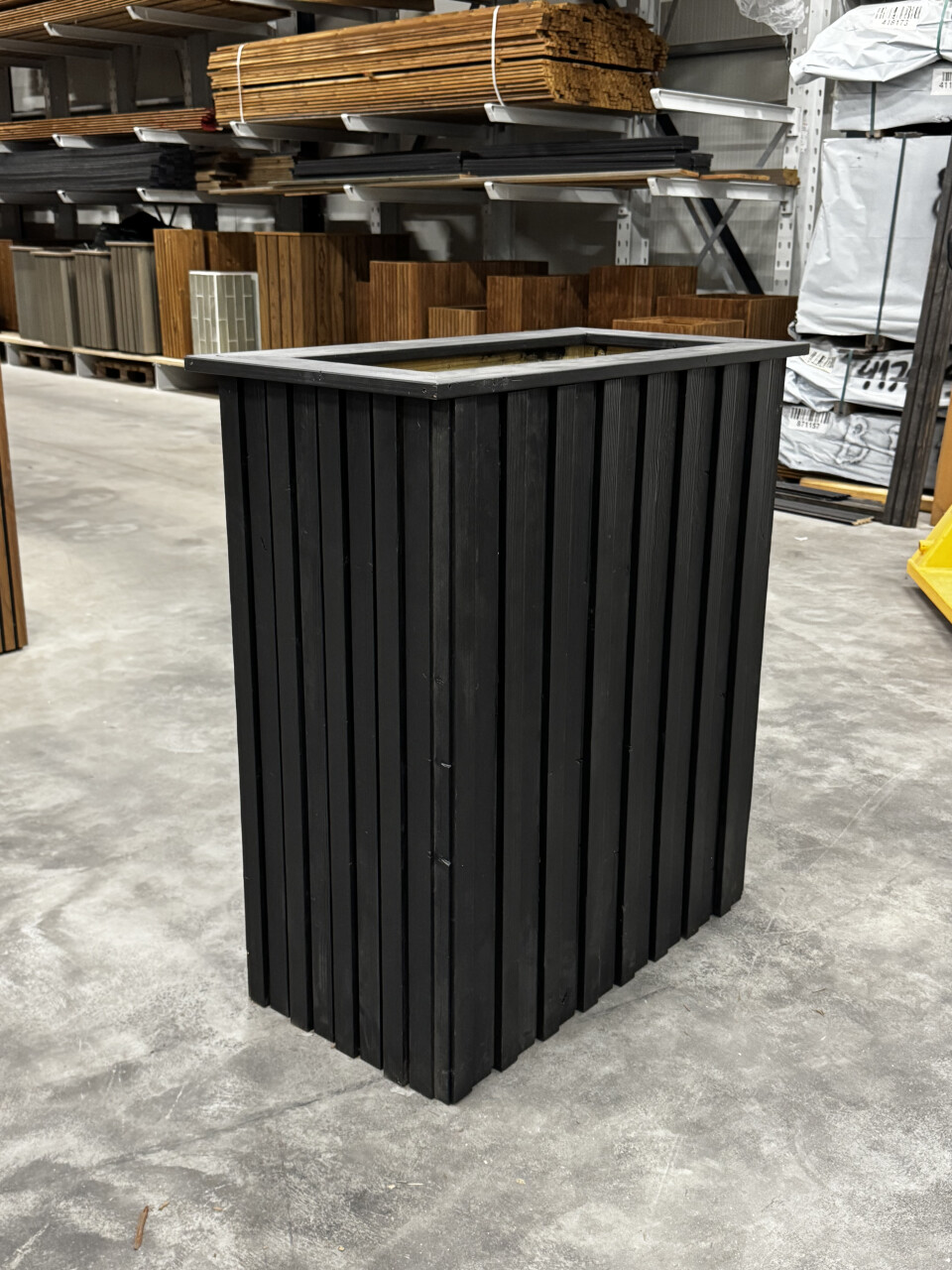 zwarte houten plantenbak - Foto 2