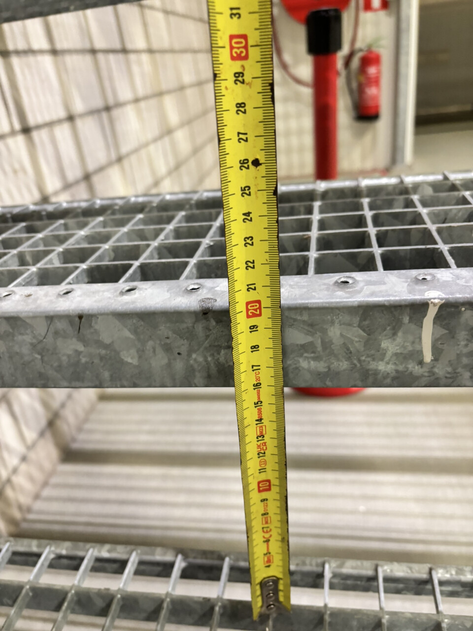 Gegalvaniseerde stalen bordestrap met bordes – 3,20 m hoog - Foto 11