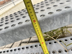 2x stalen spiltrap / wenteltrap met bordes (ijzeren trap) - Foto 5